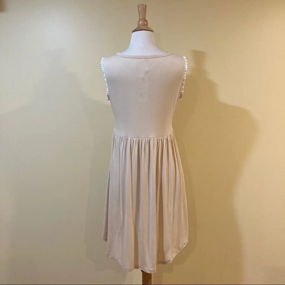 Crochet Lace High Low Sleeveless Babydoll Tunic - Picture 3 of 3